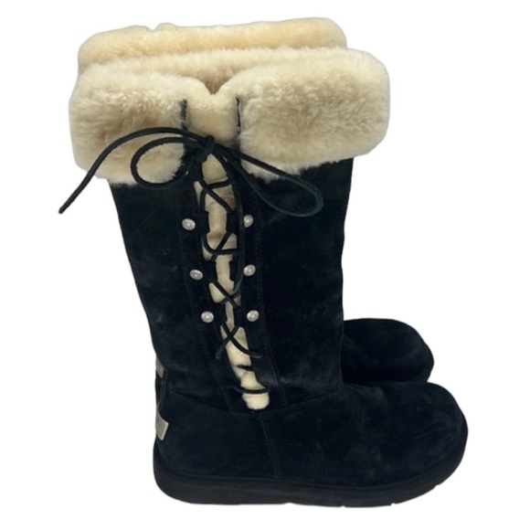 UGG Shoes - UGG Australia Upside Tall Black Suede Winter Boots
Lace-Up Size 7